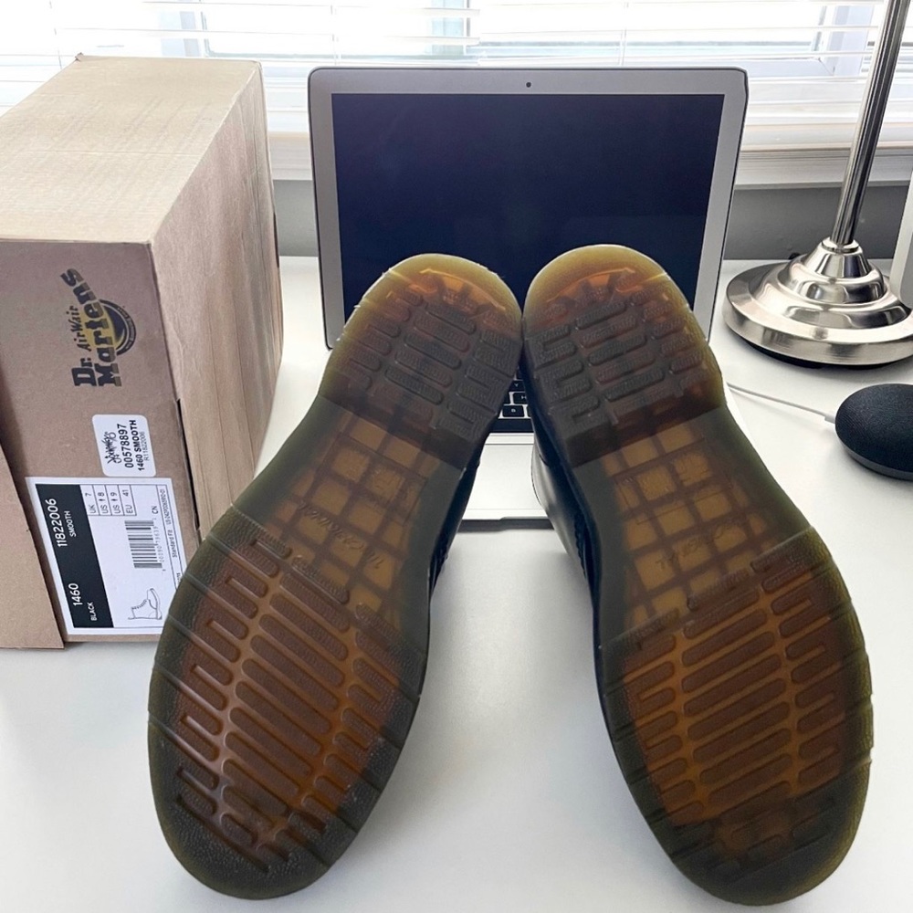📦SOLD📦New! Dr. Martens 1460 Smooth women’s size 9 - Picture 4 of 6